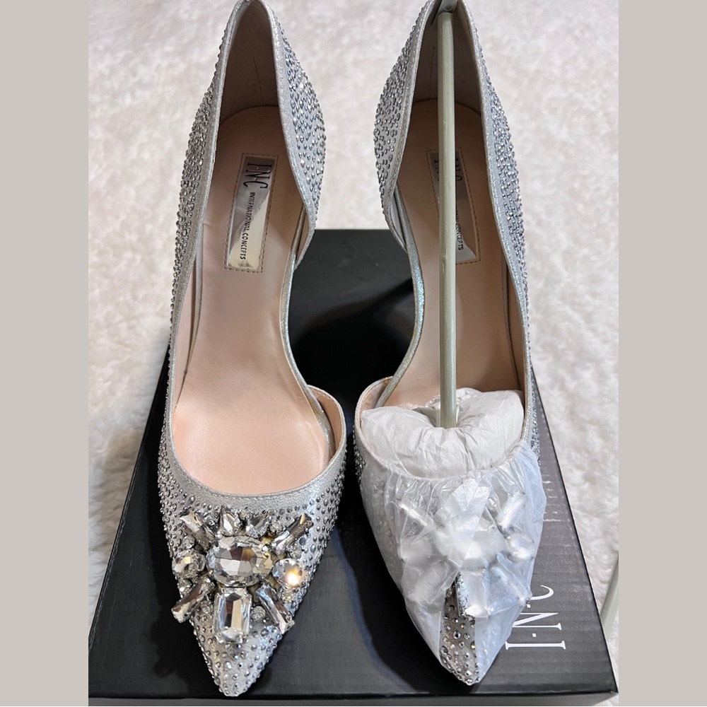 INC International Concepts Jeweled 4 inch Pointy Toe Stiletto Heel. Size 9